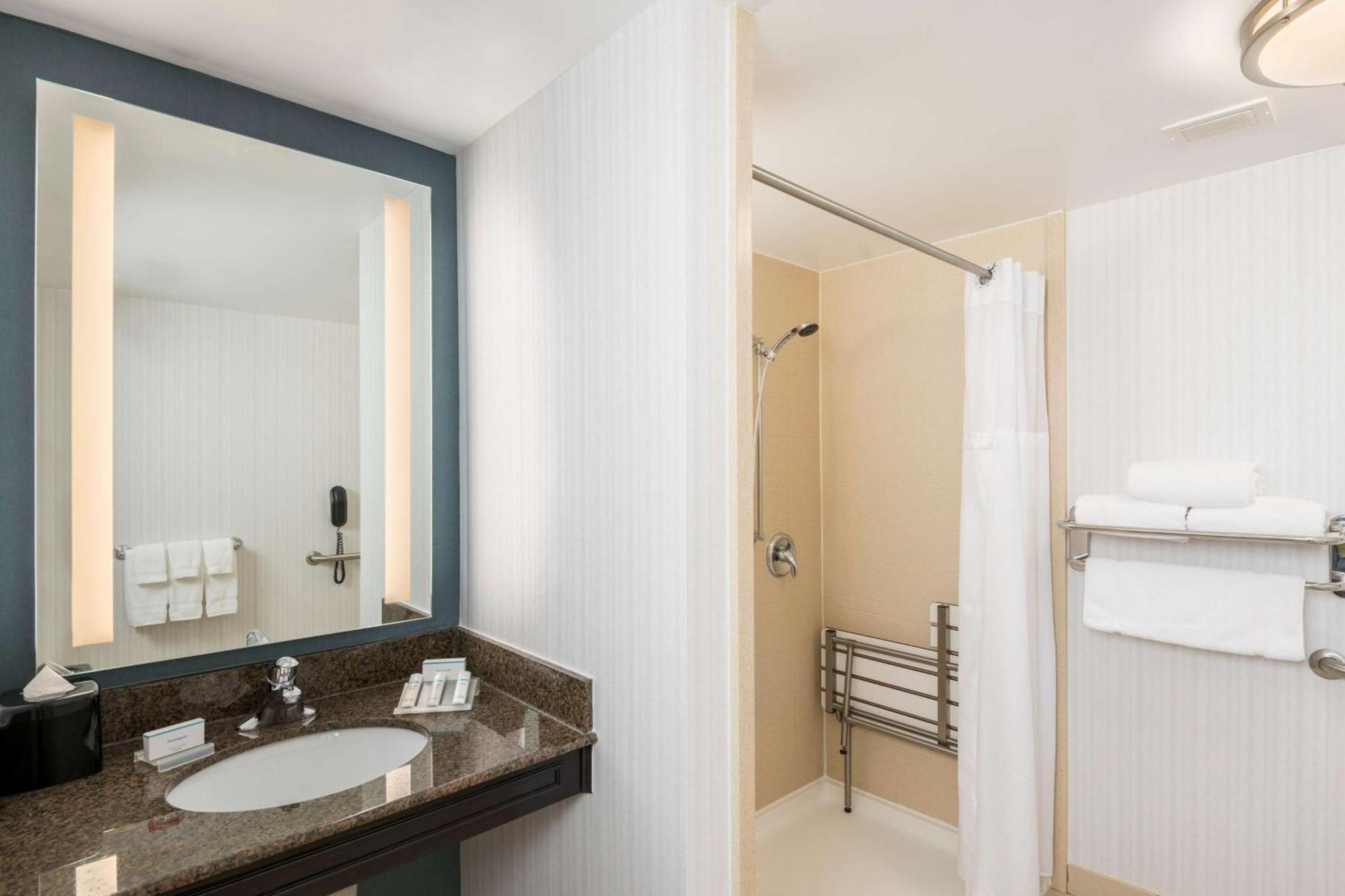Hilton Garden Inn Silver Spring White Oak Buitenkant foto
