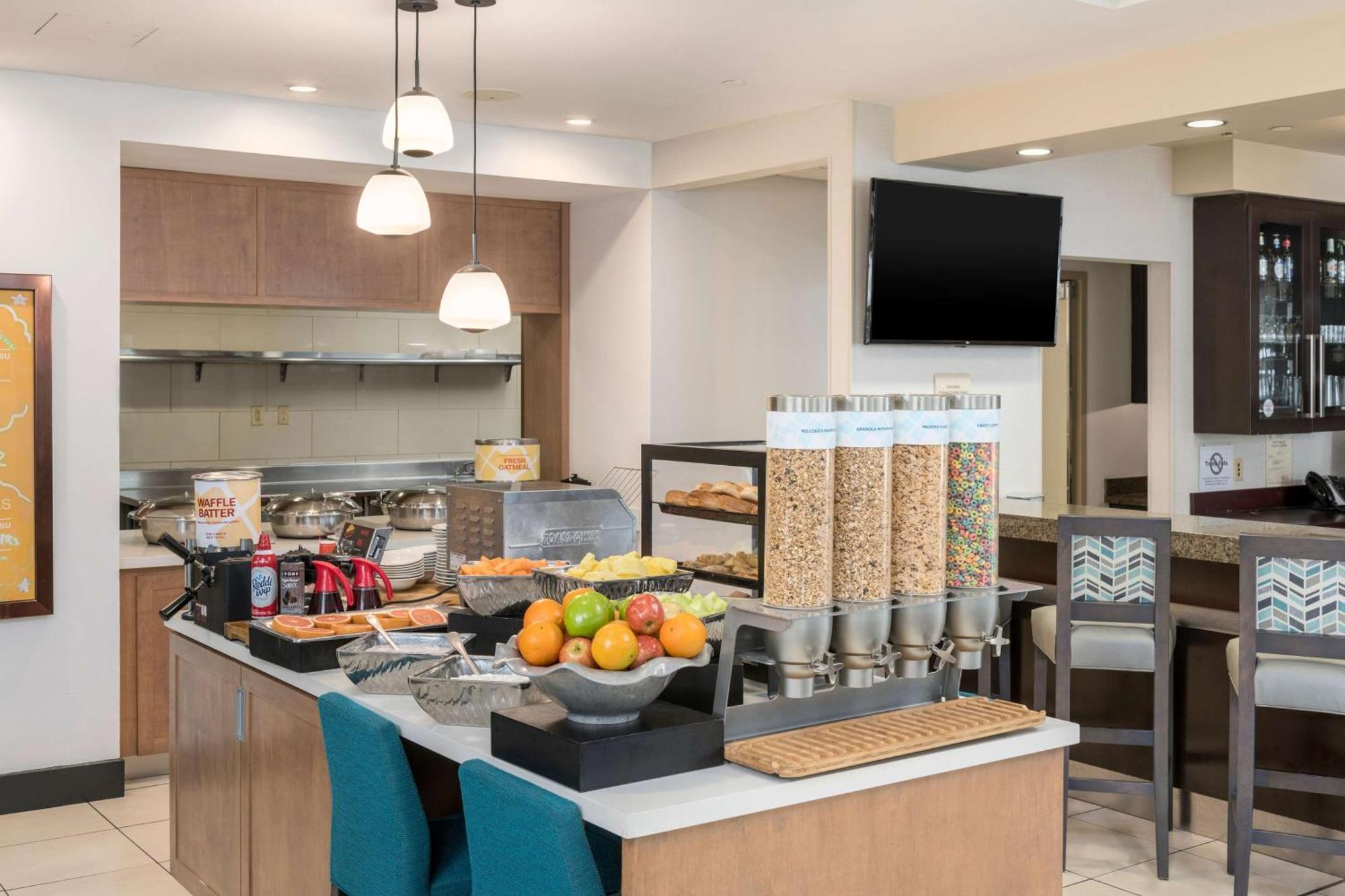 Hilton Garden Inn Silver Spring White Oak Buitenkant foto