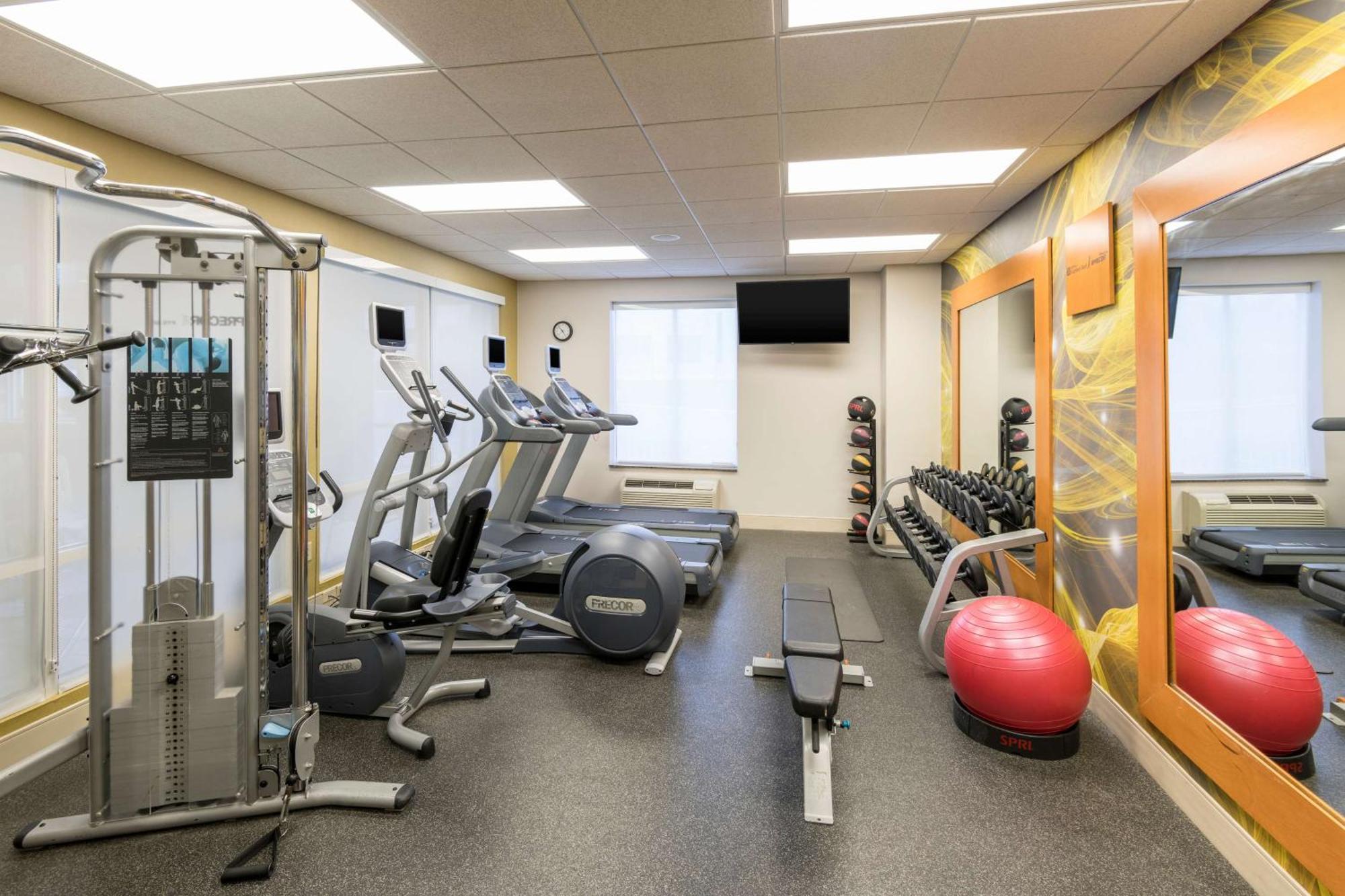 Hilton Garden Inn Silver Spring White Oak Buitenkant foto